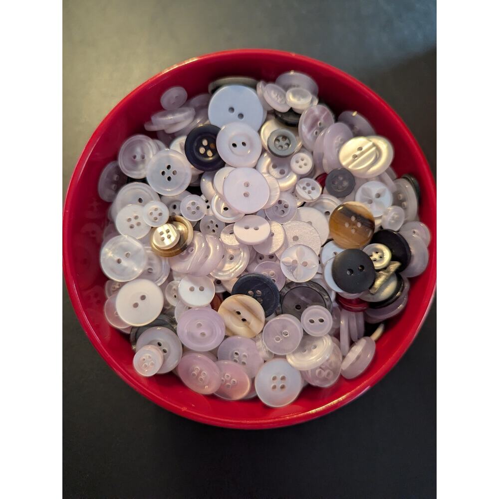 BUTTONS- 1 Pound Crafty Nostalgic Plastic Button Art